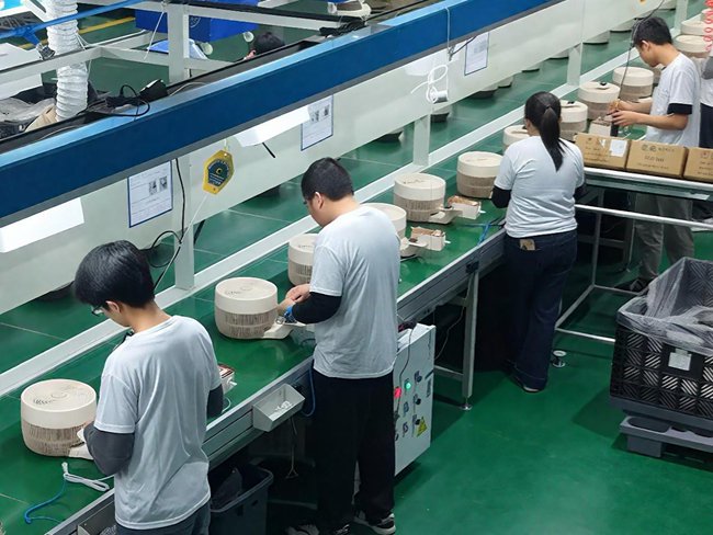 從高校畢業(yè)生到電商公司CEO:大學(xué)生創(chuàng)業(yè)者在拼多多帶動(dòng)大批就業(yè)